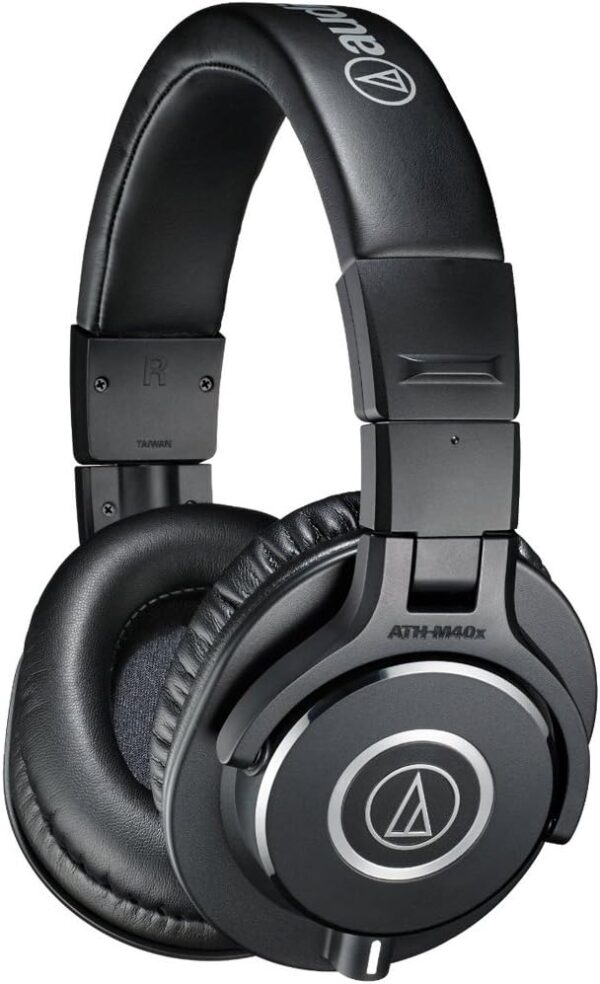 Audio Technica Ath M40x Professional Studio Monitor Headphone Black With Cutting Edge.jpg